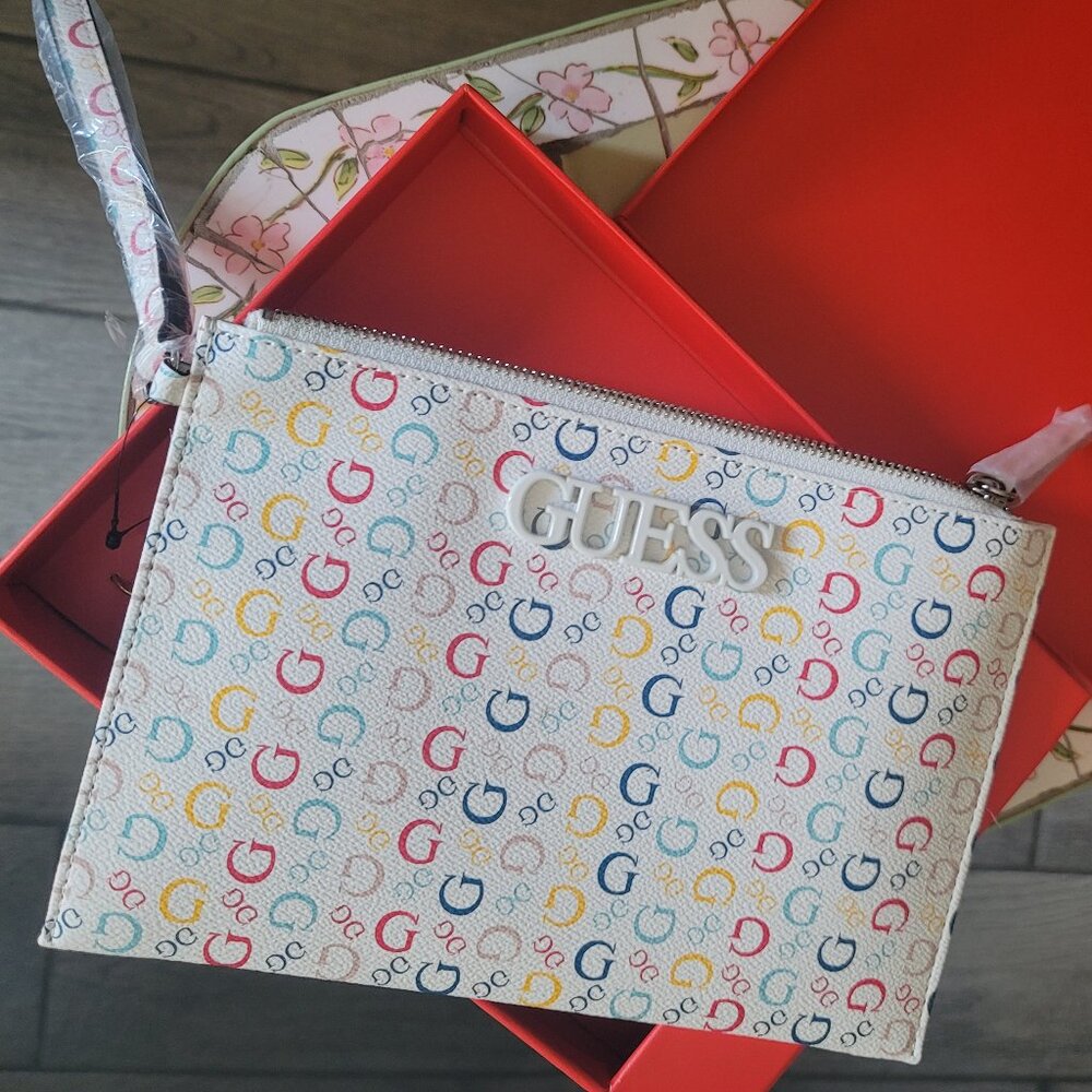 Guess Accessories
